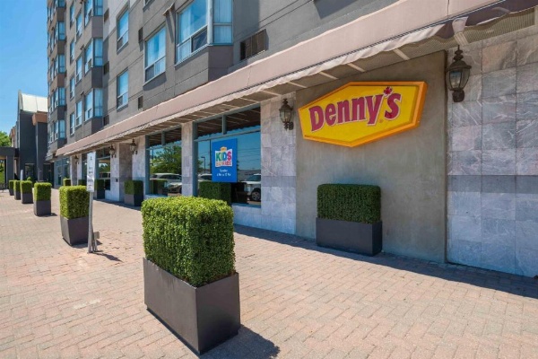 Sandman Signature Mississauga Hotel image 22